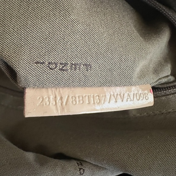 Fendi Maxi Baguette Black Crinkle Patent Leather - Picture 12 of 13